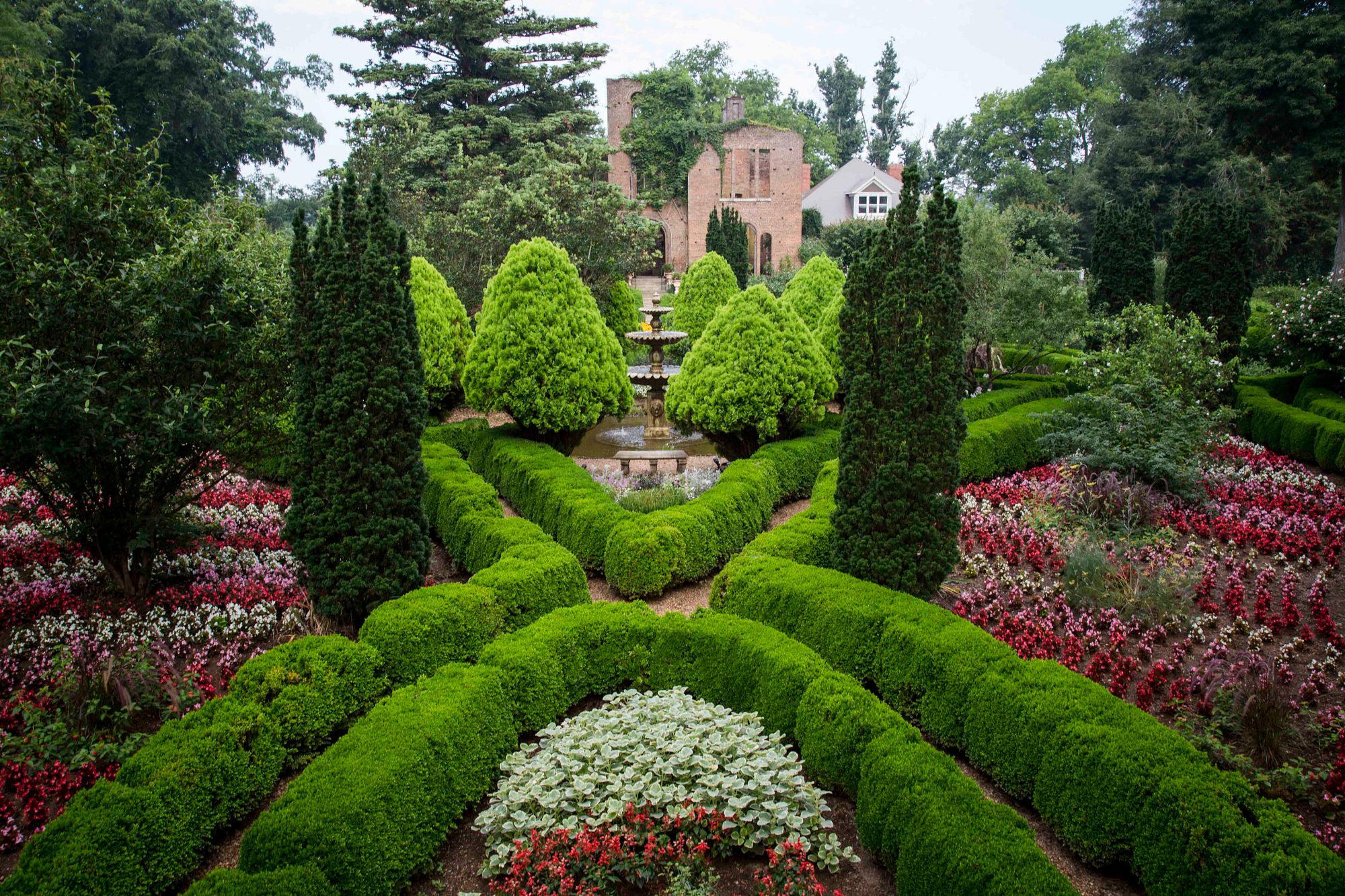 Lush green gardens at the Barnsley Resort