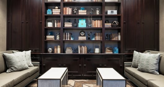 The lobby area with a small library area at the Sheraton Memphis Downlown Hotel